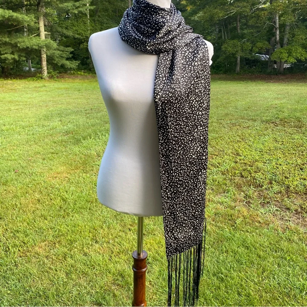 W BY WORTH SCARF BLACK WHITE SILK LONG RECTANGLE FRINGE ACCESSORY